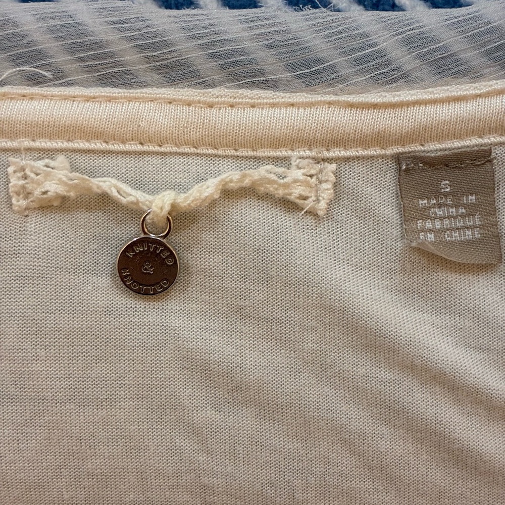 Anthropologie Knitted & Knotted Ivory Layered Sheer Hem Sweater Size Small - Picture 8 of 11
